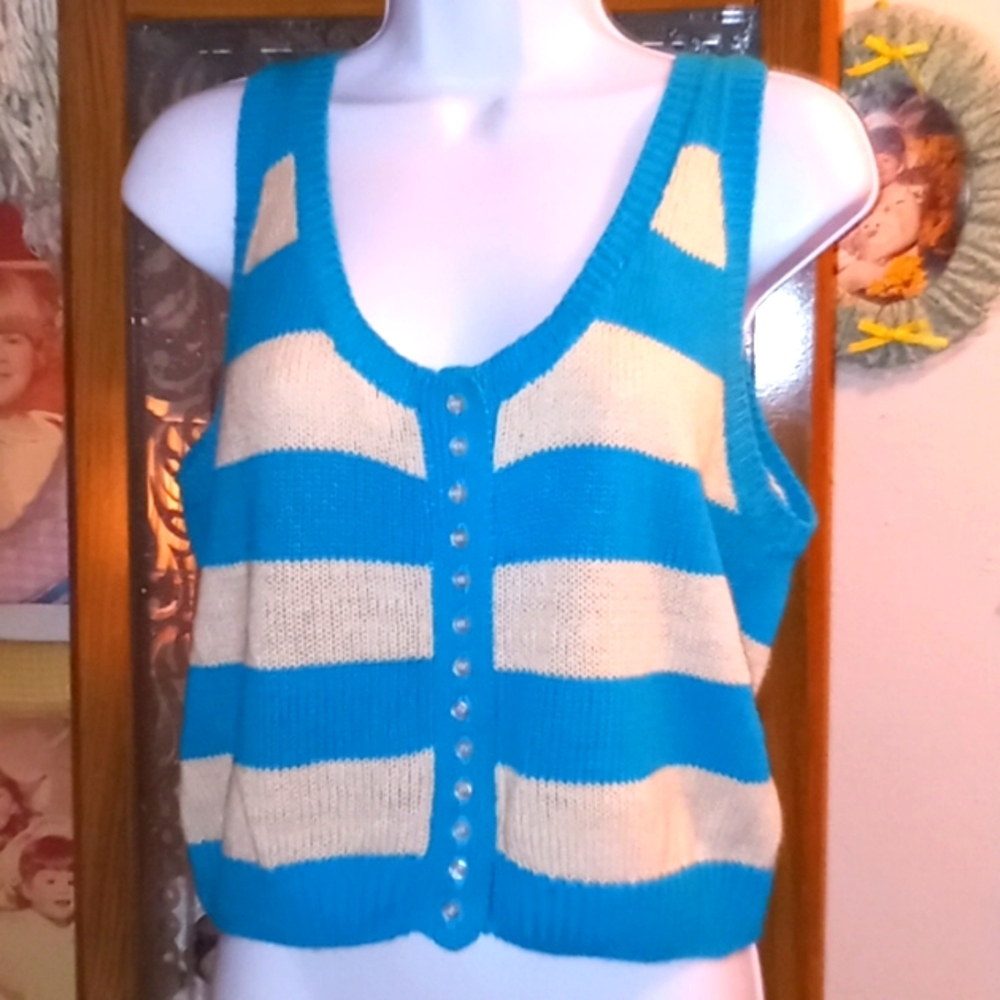 SexyVintage 80s Button DownTurquoise Blue & Cream Tank Style Sweater Crop Top 💙